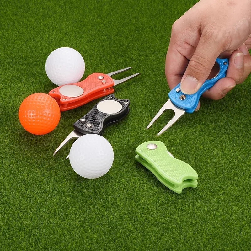 3-in-1 Switchblade Golf Divot Tool
